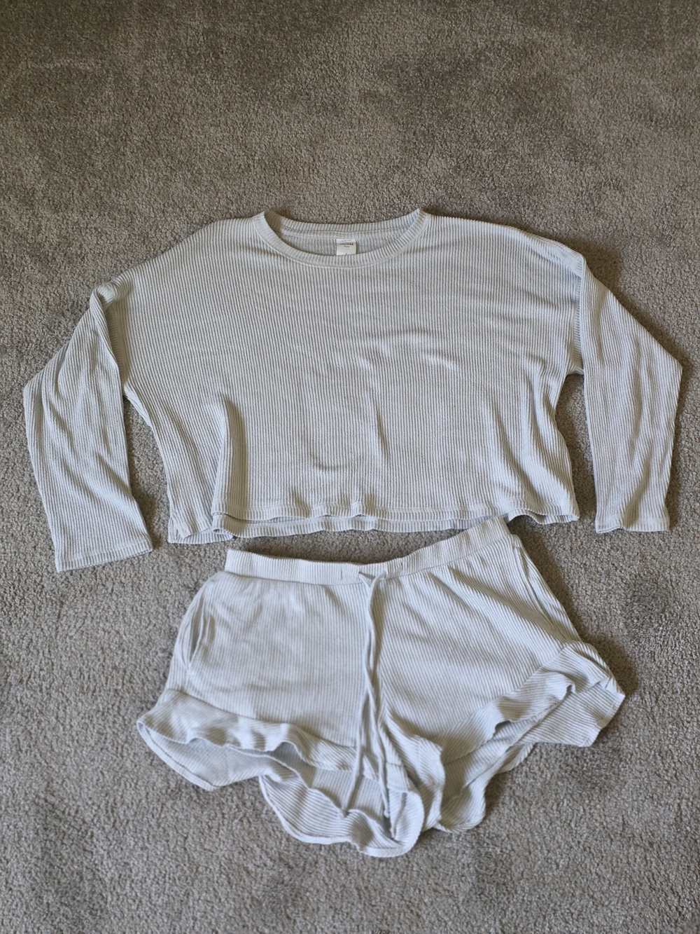 Hollister Light Gray Ribbed Cropped Loungewear Set